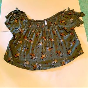 Xhilaration Short Belly knit top. XL